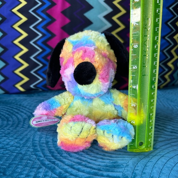 Rainbow Snoopy Plush Hallmark - Picture 2 of 13